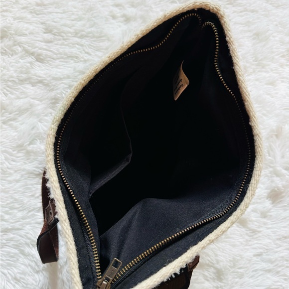 🏔️ Wool Purse - Picture 6 of 6